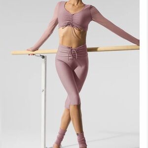 ALO Yoga Dusty Rose Crop top
